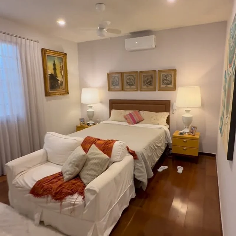 Publicação do Instagram: cabeceira e cama em quarto de casal